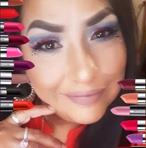 Meet your Posher, Evelyn